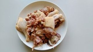 芋艿炖鸡汤的做法步骤:2
