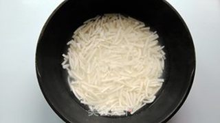 豆腐银鱼羹的做法步骤:2