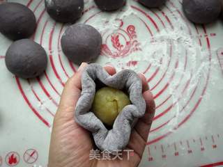 #面食#黑米面莲蓉包的做法步骤:11