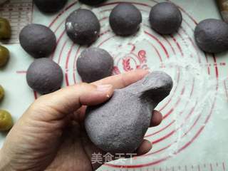 #面食#黑米面莲蓉包的做法步骤:13