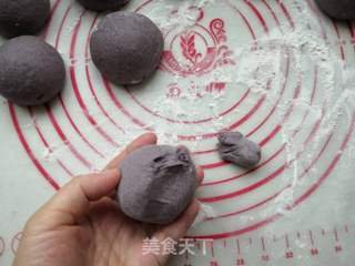 #面食#黑米面莲蓉包的做法步骤:14