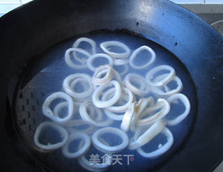 鱿鱼紫薯面的做法步骤:2