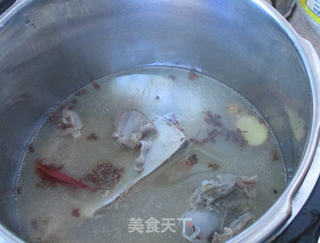 鱿鱼紫薯面的做法步骤:3