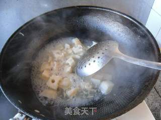 泡椒藕丁的做法步骤：4
