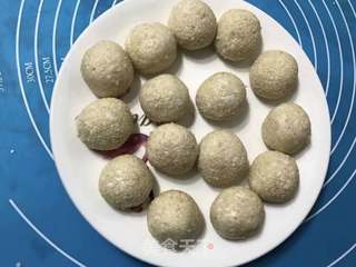 炸小麻团的做法步骤:7