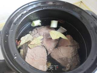 手撕牛肉的做法步骤:3