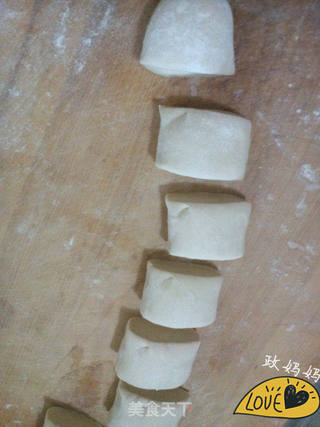 菊花馒头的做法步骤:3
