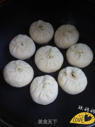 蚂蚱菜煎包的做法步骤:9