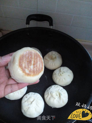 蚂蚱菜煎包的做法步骤:10