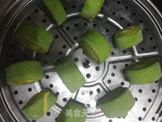 双色花卷的做法步骤:7