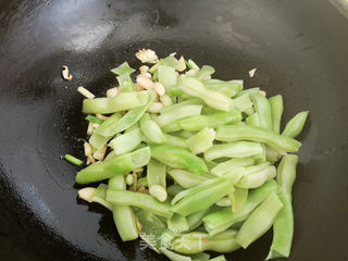 蒜香白豆角的做法步骤:6