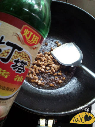 香菇肉酱拌面的做法步骤:4