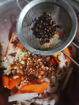 麻辣藕片的做法步骤:4