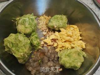 西葫芦虾仁蒸饺的做法步骤:4