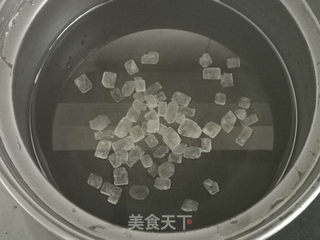 砂锅糖水梨的做法步骤:4