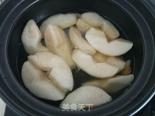 砂锅糖水梨的做法步骤:5