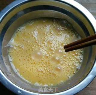 芹菜叶小米椒厚蛋烧的做法步骤：4