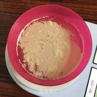 南瓜紫薯馒头的做法步骤：1