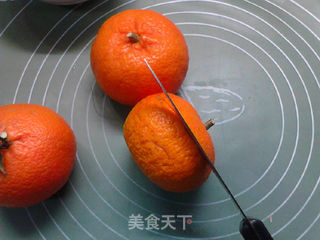 橙碗奶香蒸蛋羹的做法步骤:2