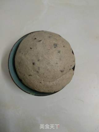红枣黑米馒头的做法步骤:4