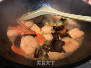 冬笋烧鱼丸的做法步骤：9