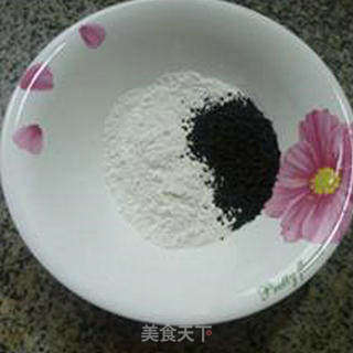 黄桃仿火龙果羹的做法步骤:2