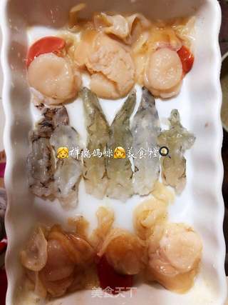 祥瑞妈咪美食控 腊月二十九奶香四溢马苏里拉焗海鲜的做法步骤:4