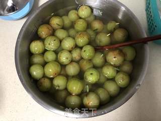 蜜制滇橄榄的做法步骤:4