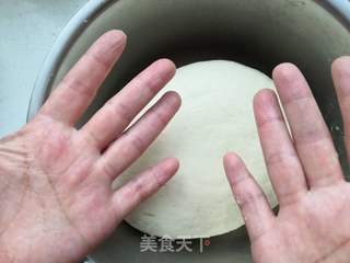 小猪豆沙包的做法步骤:2