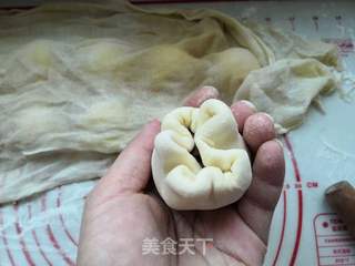 小猪豆沙包的做法步骤:10