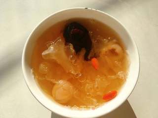 银耳莲子羹的做法步骤:8