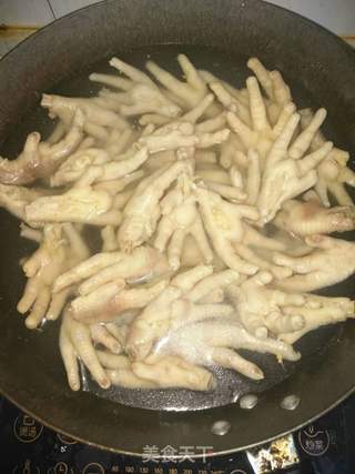 柠檬泡椒鸡爪的做法步骤:3