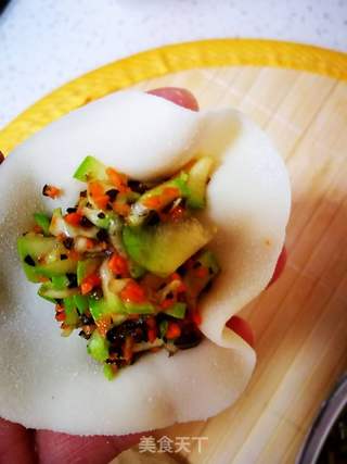 《角瓜素馅水饺》的做法步骤:7