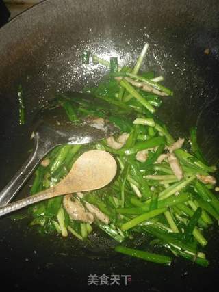 肉丝炒春韭的做法步骤:11