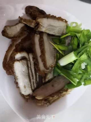 爆炒五香肉的做法步骤：1
