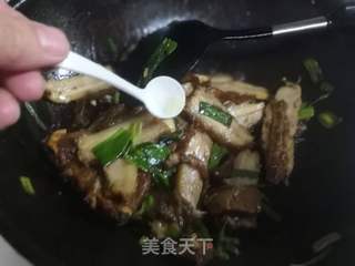 爆炒五香肉的做法步骤：4