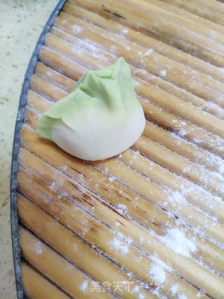 翡翠白菜饺的做法步骤:13