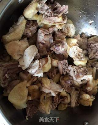 三杯鸡的做法步骤：2