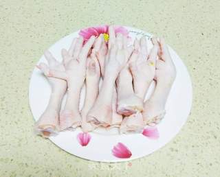 盐焗鸡爪的做法步骤:2