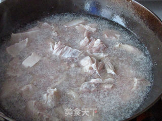 红烧牛腩盖浇面的做法步骤:2