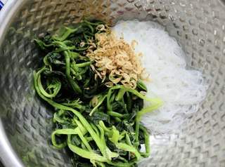 菠菜虾皮拌粉丝的做法步骤:9