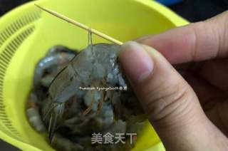 五香盐焗虾的做法步骤:2