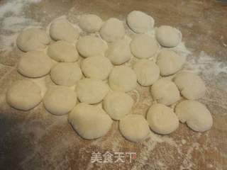 猪肉芹菜盒子的做法步骤:16
