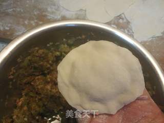 猪肉芹菜盒子的做法步骤:19