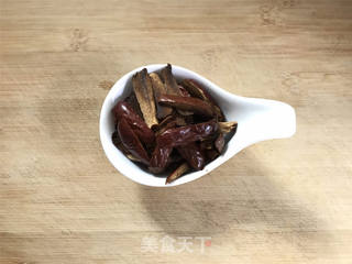 紫米红枣桂圆羹的做法步骤:3