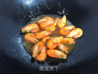 八宝酱焖虾的做法步骤:5