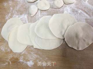 烫面元宝鲜虾饺的做法步骤:7