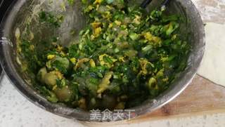 虾仁韭菜水煎包的做法步骤:11