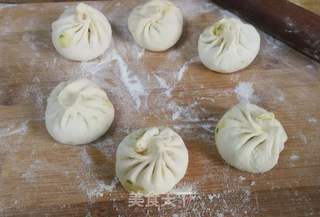 虾仁韭菜水煎包的做法步骤:12