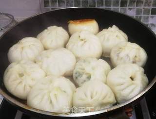 虾仁韭菜水煎包的做法步骤:14